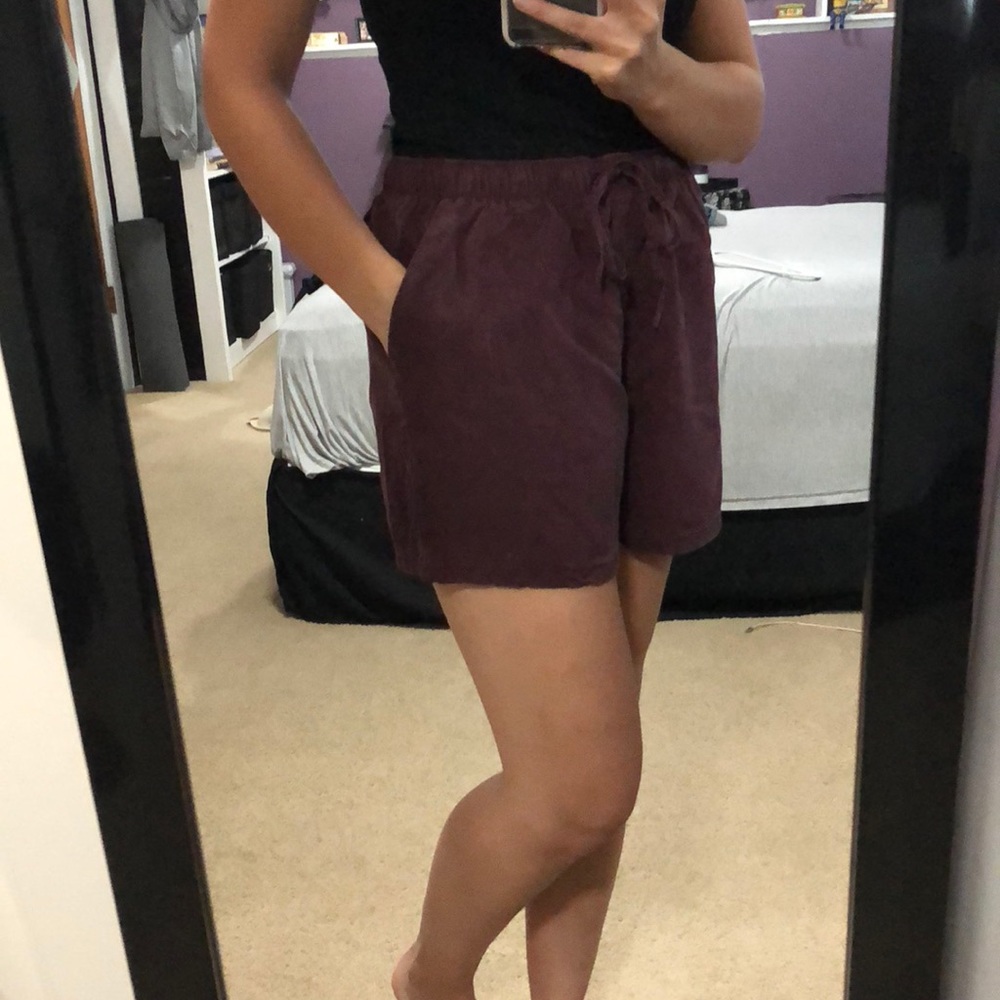 Maroon Gap shorts